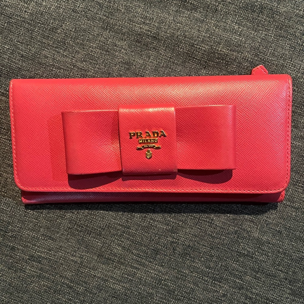 Like new Prada pink bow wallet